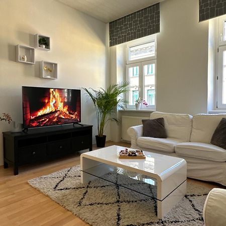 Charmante Zentral Gelegene Wohnung Vienna Exterior photo